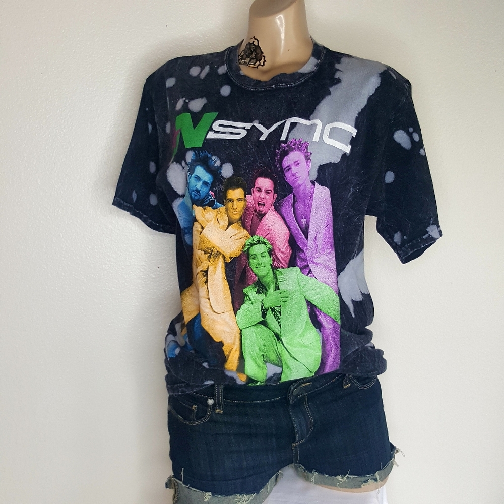 Insync black bleached concert T size M
